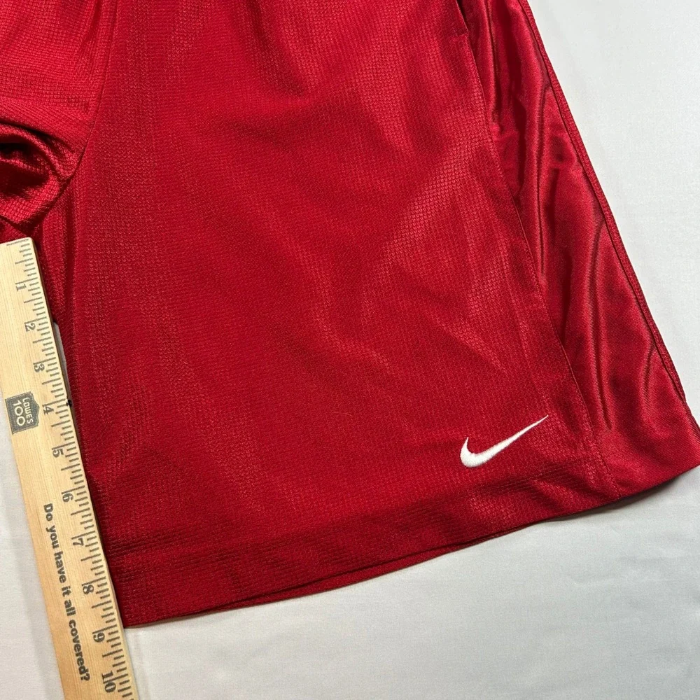 Nike Basketball Shorts Mens Medium Red Mesh Athletic Gym Training Swoosh Logo